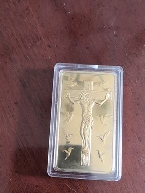 Gold Religious Plaque Bar with Crucifix Design